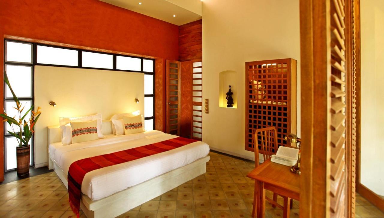 Baymaas Lake House Kochi Exterior photo