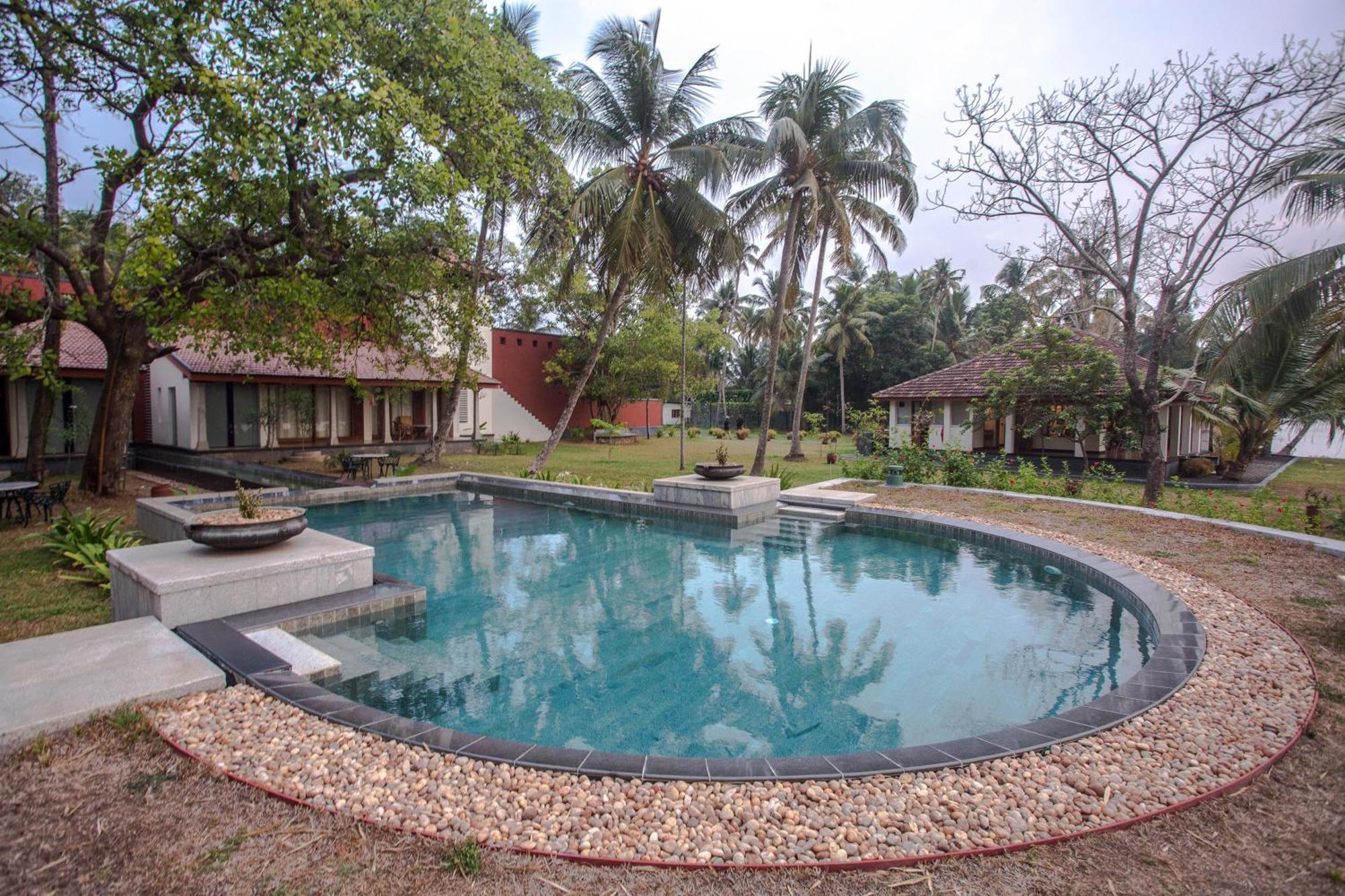 Baymaas Lake House Kochi Exterior photo